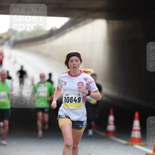 05.10.2025 - 20. swb-Marathon Bremen Michael Strokosch http://msf.ph/oto/9210837 05.10.2025 10:39:50 Laufen 10649 meine-sportfotos.de
