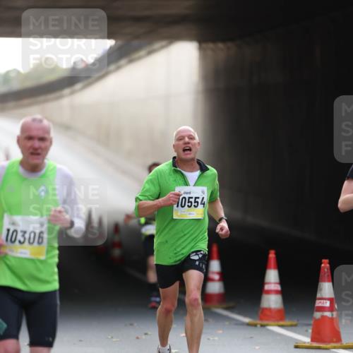 05.10.2025 - 20. swb-Marathon Bremen Michael Strokosch http://msf.ph/oto/9210849 05.10.2025 10:39:54 Laufen 10306, 10554 meine-sportfotos.de
