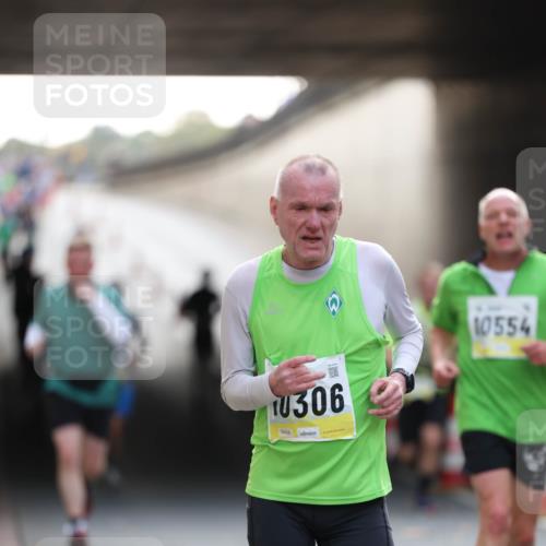 05.10.2025 - 20. swb-Marathon Bremen Michael Strokosch http://msf.ph/oto/9210852 05.10.2025 10:39:55 Laufen 10306, 02626, 10554 meine-sportfotos.de