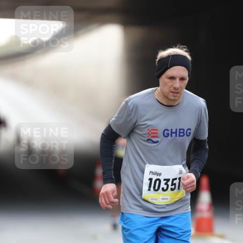 05.10.2025 - 20. swb-Marathon Bremen Michael Strokosch http://msf.ph/oto/9210867 05.10.2025 10:40:02 Laufen 10351, 02379 meine-sportfotos.de