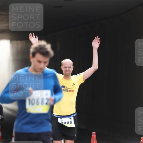 05.10.2025 - 20. swb-Marathon Bremen Michael Strokosch http://msf.ph/oto/9210991 05.10.2025 10:40:59 Laufen 106826, 3000 meine-sportfotos.de