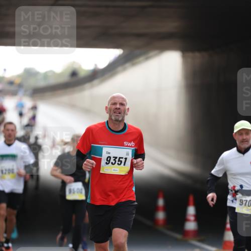 05.10.2025 - 20. swb-Marathon Bremen Michael Strokosch http://msf.ph/oto/9211028 05.10.2025 10:41:18 Laufen 1200, 8500, 9351, 970 meine-sportfotos.de