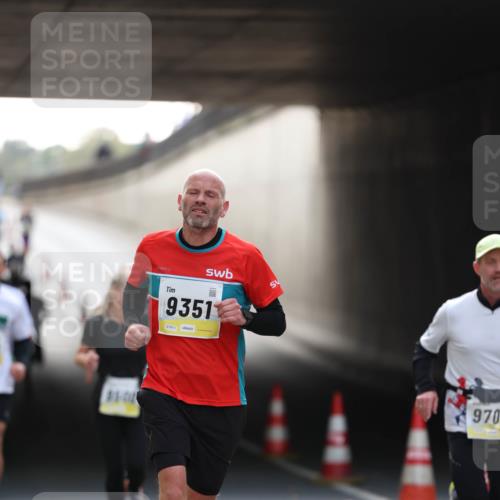 05.10.2025 - 20. swb-Marathon Bremen Michael Strokosch http://msf.ph/oto/9211030 05.10.2025 10:41:19 Laufen 9351, 01911, 970 meine-sportfotos.de