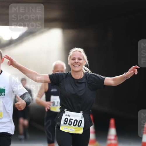 05.10.2025 - 20. swb-Marathon Bremen Michael Strokosch http://msf.ph/oto/9211038 05.10.2025 10:41:22 Laufen 93, 9500, 02193 meine-sportfotos.de