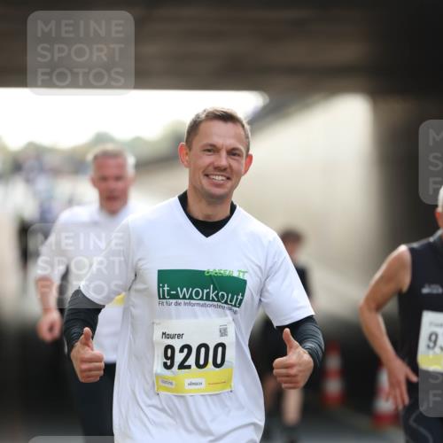 05.10.2025 - 20. swb-Marathon Bremen Michael Strokosch http://msf.ph/oto/9211040 05.10.2025 10:41:23 Laufen 9200, 02076, 9 meine-sportfotos.de