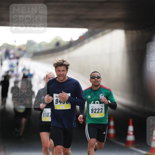 05.10.2025 - 20. swb-Marathon Bremen Michael Strokosch http://msf.ph/oto/9211048 05.10.2025 10:41:27 Laufen 1107, 9400, 9222 meine-sportfotos.de