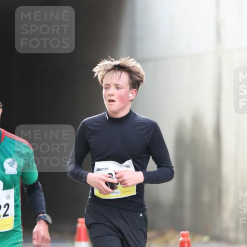 05.10.2025 - 20. swb-Marathon Bremen Michael Strokosch http://msf.ph/oto/9211054 05.10.2025 10:41:29 Laufen 22 meine-sportfotos.de