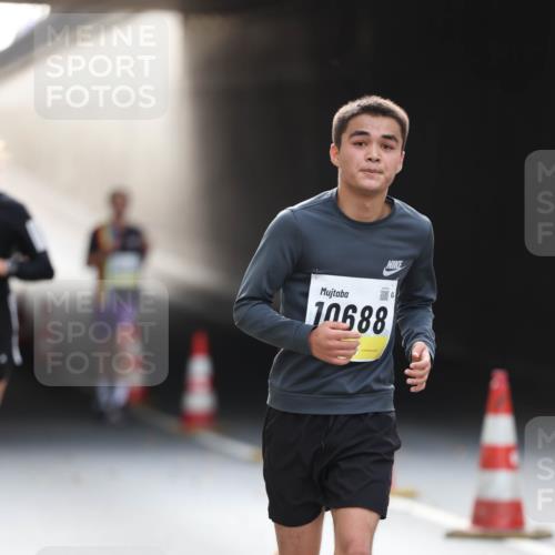 05.10.2025 - 20. swb-Marathon Bremen Michael Strokosch http://msf.ph/oto/9211066 05.10.2025 10:41:38 Laufen 10688 meine-sportfotos.de