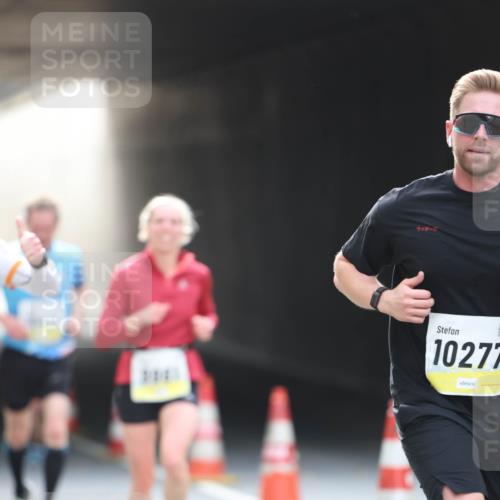 05.10.2025 - 20. swb-Marathon Bremen Michael Strokosch http://msf.ph/oto/9211080 05.10.2025 10:41:45 Laufen 10277 meine-sportfotos.de