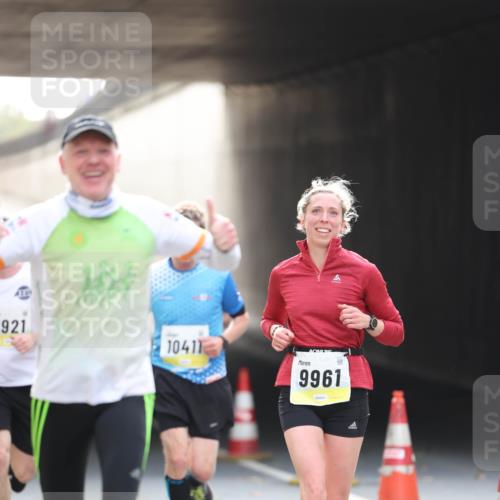 05.10.2025 - 20. swb-Marathon Bremen Michael Strokosch http://msf.ph/oto/9211081 05.10.2025 10:41:45 Laufen 921, 10411, 9961 meine-sportfotos.de