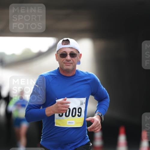 05.10.2025 - 20. swb-Marathon Bremen Michael Strokosch http://msf.ph/oto/9211094 05.10.2025 10:41:49 Laufen 009 meine-sportfotos.de