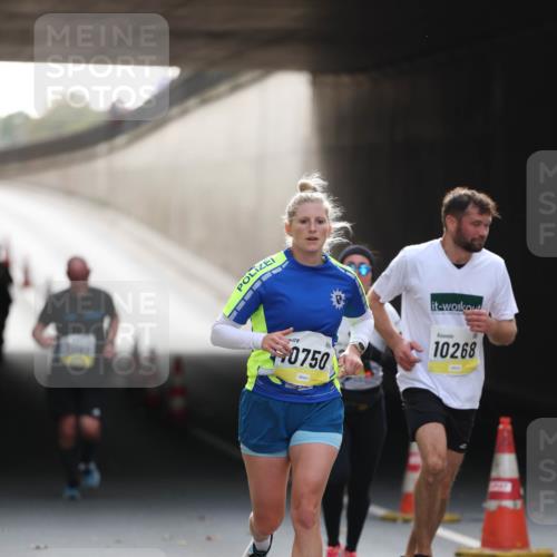 05.10.2025 - 20. swb-Marathon Bremen Michael Strokosch http://msf.ph/oto/9211098 05.10.2025 10:41:54 Laufen 0750, 10268 meine-sportfotos.de