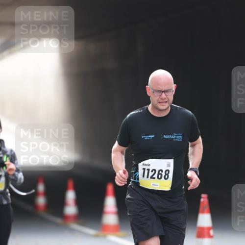 05.10.2025 - 20. swb-Marathon Bremen Michael Strokosch http://msf.ph/oto/9211111 05.10.2025 10:42:00 Laufen 11268 meine-sportfotos.de
