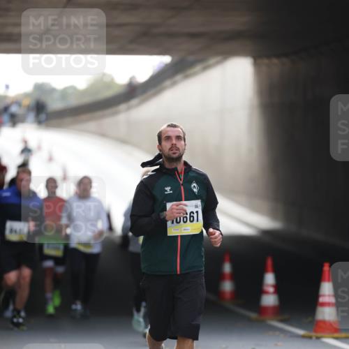 05.10.2025 - 20. swb-Marathon Bremen Michael Strokosch http://msf.ph/oto/9211119 05.10.2025 10:42:03 Laufen 0061 meine-sportfotos.de