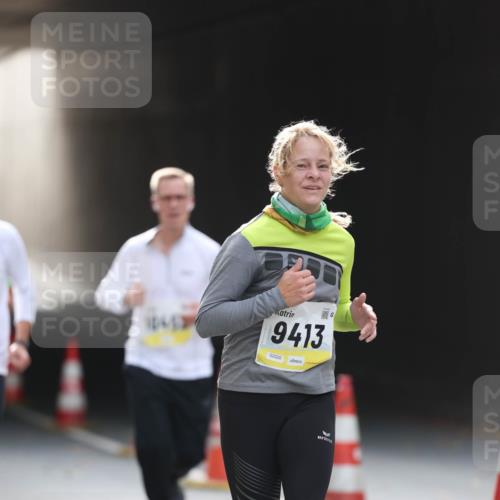 05.10.2025 - 20. swb-Marathon Bremen Michael Strokosch http://msf.ph/oto/9211125 05.10.2025 10:42:08 Laufen 9413, 02020 meine-sportfotos.de