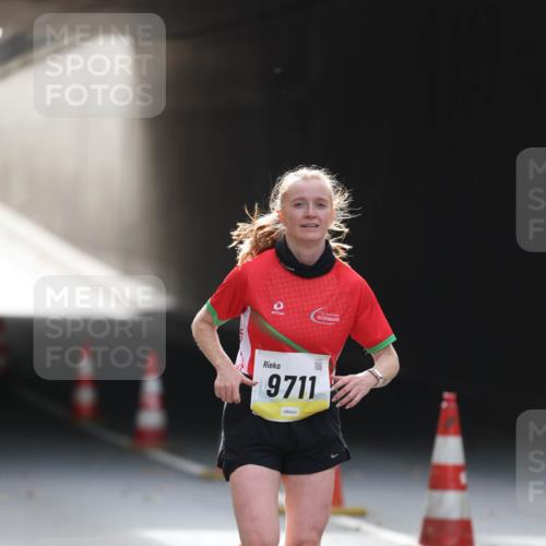 05.10.2025 - 20. swb-Marathon Bremen Michael Strokosch http://msf.ph/oto/9211138 05.10.2025 10:42:16 Laufen 9711 meine-sportfotos.de