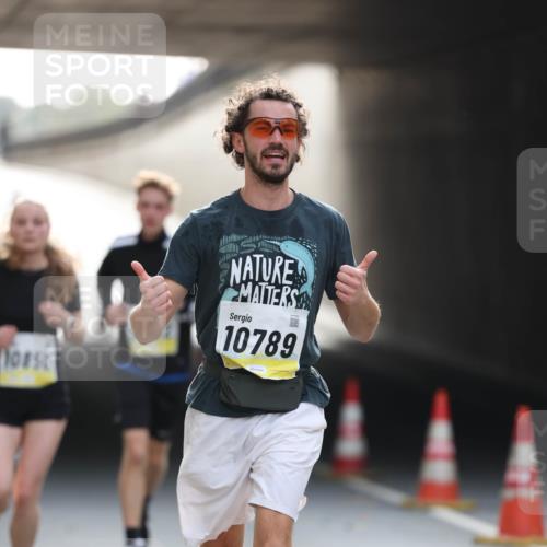 05.10.2025 - 20. swb-Marathon Bremen Michael Strokosch http://msf.ph/oto/9211171 05.10.2025 10:42:28 Laufen 10789 meine-sportfotos.de