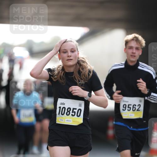 05.10.2025 - 20. swb-Marathon Bremen Michael Strokosch http://msf.ph/oto/9211178 05.10.2025 10:42:31 Laufen 10850, 02550, 9562 meine-sportfotos.de