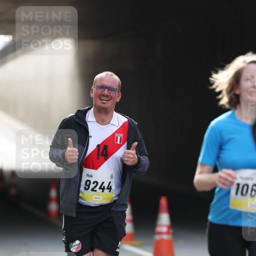 05.10.2025 - 20. swb-Marathon Bremen Michael Strokosch http://msf.ph/oto/9211199 05.10.2025 10:42:41 Laufen 1912, 14, 9244, 106 meine-sportfotos.de