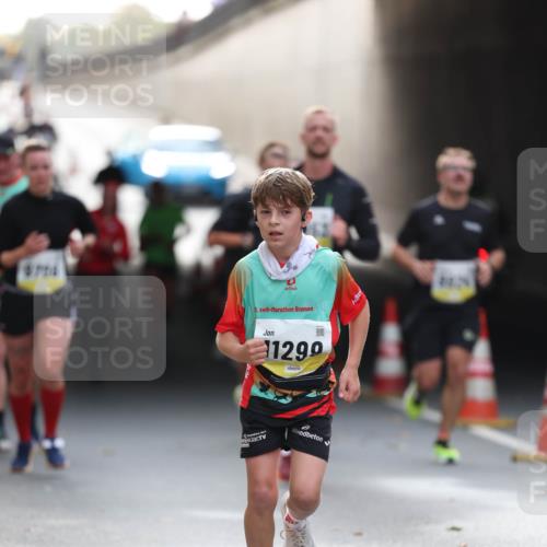 05.10.2025 - 20. swb-Marathon Bremen Michael Strokosch http://msf.ph/oto/9211246 05.10.2025 10:43:05 Laufen 25, 1290, 103 meine-sportfotos.de