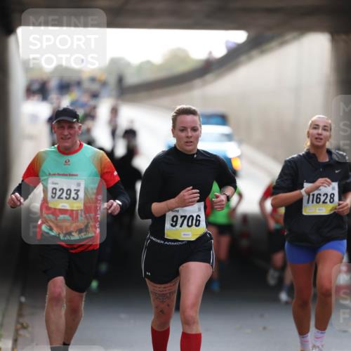 05.10.2025 - 20. swb-Marathon Bremen Michael Strokosch http://msf.ph/oto/9211253 05.10.2025 10:43:07 Laufen 9293, 9706, 11628 meine-sportfotos.de