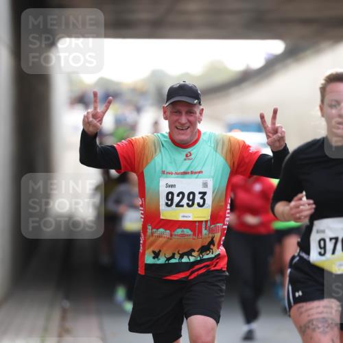 05.10.2025 - 20. swb-Marathon Bremen Michael Strokosch http://msf.ph/oto/9211260 05.10.2025 10:43:09 Laufen 20, 9293, 970 meine-sportfotos.de