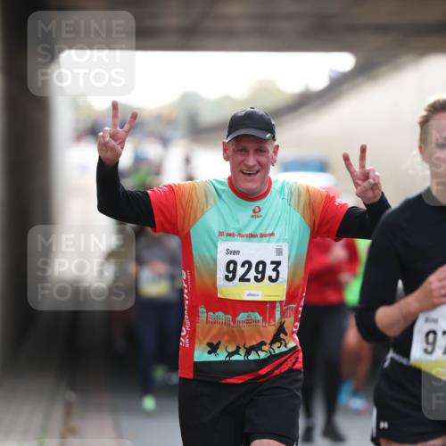 05.10.2025 - 20. swb-Marathon Bremen Michael Strokosch http://msf.ph/oto/9211261 05.10.2025 10:43:09 Laufen 0, 20, 9293, 97 meine-sportfotos.de