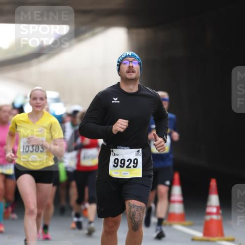 05.10.2025 - 20. swb-Marathon Bremen Michael Strokosch http://msf.ph/oto/9211278 05.10.2025 10:43:17 Laufen 10303, 9929, 01822 meine-sportfotos.de