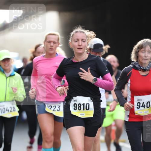 05.10.2025 - 20. swb-Marathon Bremen Michael Strokosch http://msf.ph/oto/9211287 05.10.2025 10:43:21 Laufen 10428, 223, 9810, 940, 02468 meine-sportfotos.de