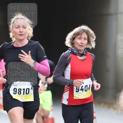 05.10.2025 - 20. swb-Marathon Bremen Michael Strokosch http://msf.ph/oto/9211289 05.10.2025 10:43:22 Laufen 9810, 9404, 02468 meine-sportfotos.de