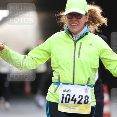 05.10.2025 - 20. swb-Marathon Bremen Michael Strokosch http://msf.ph/oto/9211294 05.10.2025 10:43:24 Laufen 10428, 02426 meine-sportfotos.de