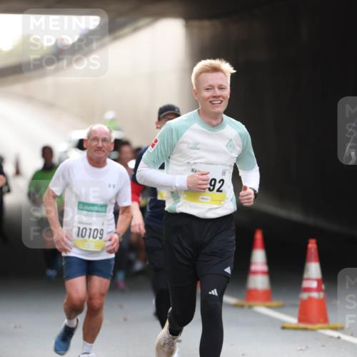 05.10.2025 - 20. swb-Marathon Bremen Michael Strokosch http://msf.ph/oto/9211299 05.10.2025 10:43:27 Laufen 4, 10109, 92, 92 meine-sportfotos.de