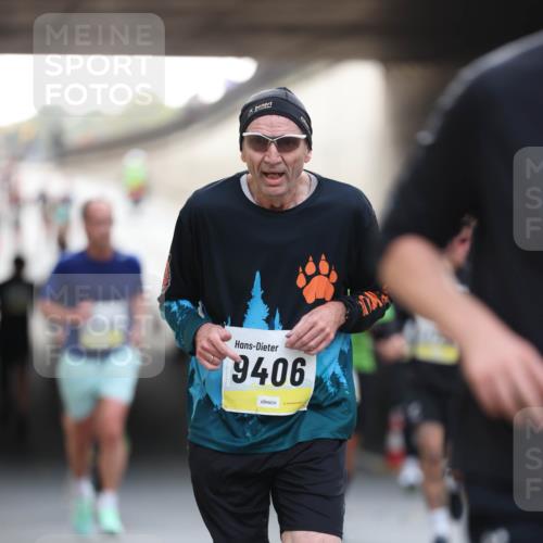 05.10.2025 - 20. swb-Marathon Bremen Michael Strokosch http://msf.ph/oto/9211311 05.10.2025 10:43:32 Laufen 9406 meine-sportfotos.de