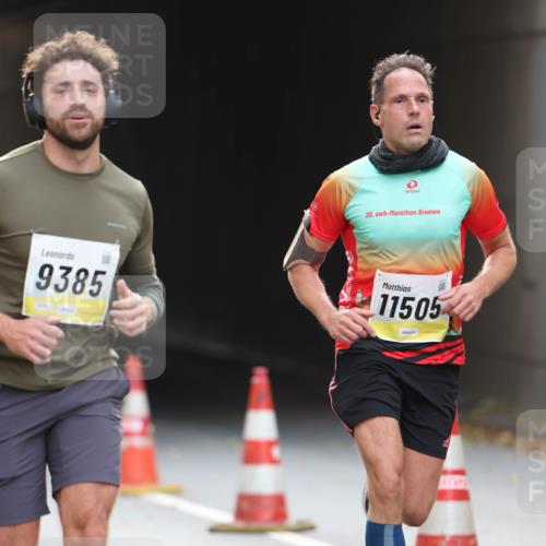 05.10.2025 - 20. swb-Marathon Bremen Michael Strokosch http://msf.ph/oto/9211353 05.10.2025 10:43:53 Laufen 9385, 20, 25, 11505 meine-sportfotos.de