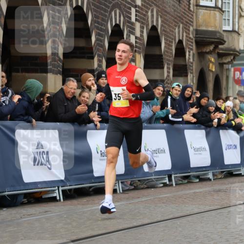 05.10.2025 - 20. swb-Marathon Bremen Strokosch-Dieckow http://msf.ph/oto/9219267 05.10.2025 10:27:07 Ziel 35 meine-sportfotos.de