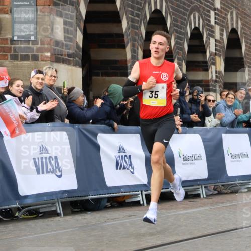 05.10.2025 - 20. swb-Marathon Bremen Strokosch-Dieckow http://msf.ph/oto/9219287 05.10.2025 10:27:07 Ziel 35 meine-sportfotos.de