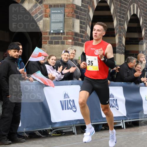 05.10.2025 - 20. swb-Marathon Bremen Strokosch-Dieckow http://msf.ph/oto/9219304 05.10.2025 10:27:08 Ziel 35 meine-sportfotos.de