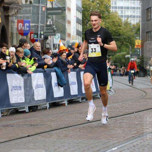 05.10.2025 - 20. swb-Marathon Bremen Strokosch-Dieckow http://msf.ph/oto/9219319 05.10.2025 10:28:22 Ziel 2, 33 meine-sportfotos.de