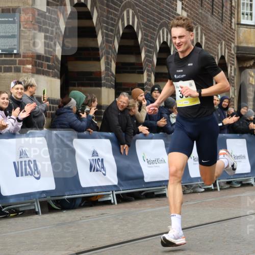 05.10.2025 - 20. swb-Marathon Bremen Strokosch-Dieckow http://msf.ph/oto/9219343 05.10.2025 10:28:23 Ziel 2, 33 meine-sportfotos.de