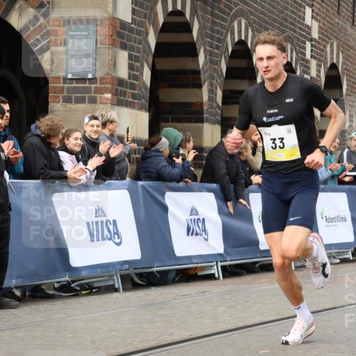 05.10.2025 - 20. swb-Marathon Bremen Strokosch-Dieckow http://msf.ph/oto/9219350 05.10.2025 10:28:24 Ziel 2, 33 meine-sportfotos.de