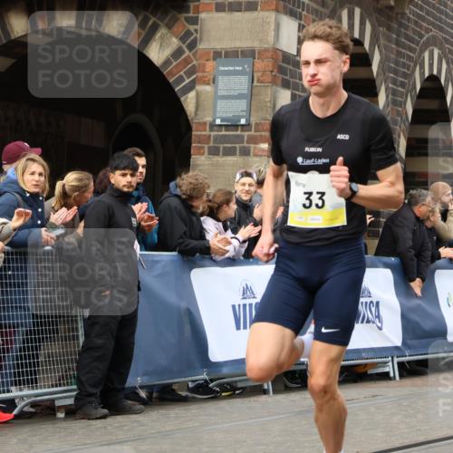 05.10.2025 - 20. swb-Marathon Bremen Strokosch-Dieckow http://msf.ph/oto/9219368 05.10.2025 10:28:24 Ziel 2, 33 meine-sportfotos.de