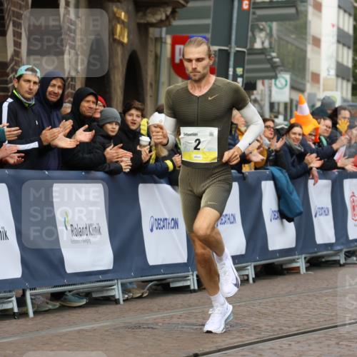 05.10.2025 - 20. swb-Marathon Bremen Strokosch-Dieckow http://msf.ph/oto/9219372 05.10.2025 10:28:31 Ziel 2 meine-sportfotos.de