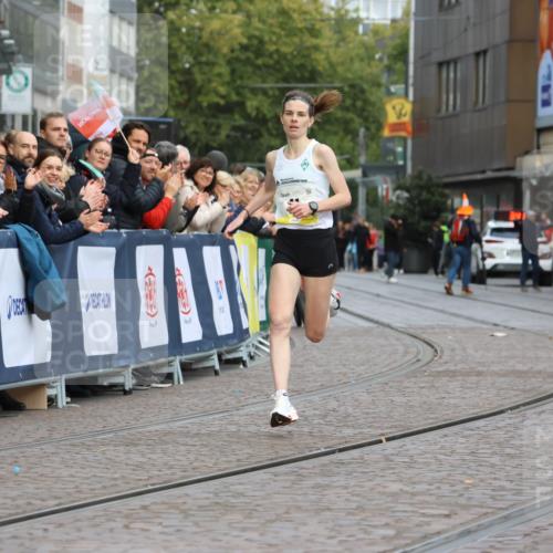 05.10.2025 - 20. swb-Marathon Bremen Strokosch-Dieckow http://msf.ph/oto/9219422 05.10.2025 10:30:13 Ziel 11 meine-sportfotos.de