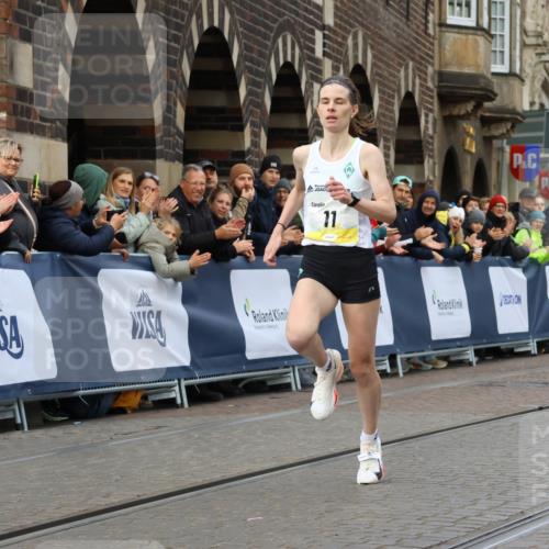 05.10.2025 - 20. swb-Marathon Bremen Strokosch-Dieckow http://msf.ph/oto/9219458 05.10.2025 10:30:16 Ziel 11 meine-sportfotos.de