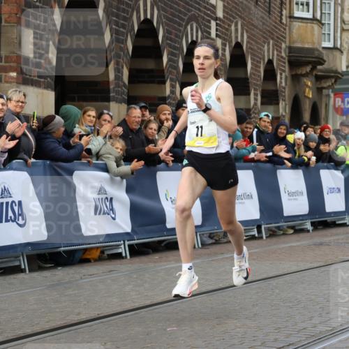 05.10.2025 - 20. swb-Marathon Bremen Strokosch-Dieckow http://msf.ph/oto/9219462 05.10.2025 10:30:16 Ziel 11 meine-sportfotos.de