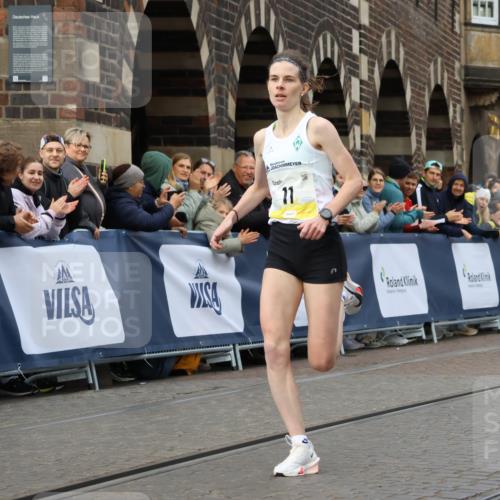 05.10.2025 - 20. swb-Marathon Bremen Strokosch-Dieckow http://msf.ph/oto/9219469 05.10.2025 10:30:16 Ziel 11 meine-sportfotos.de