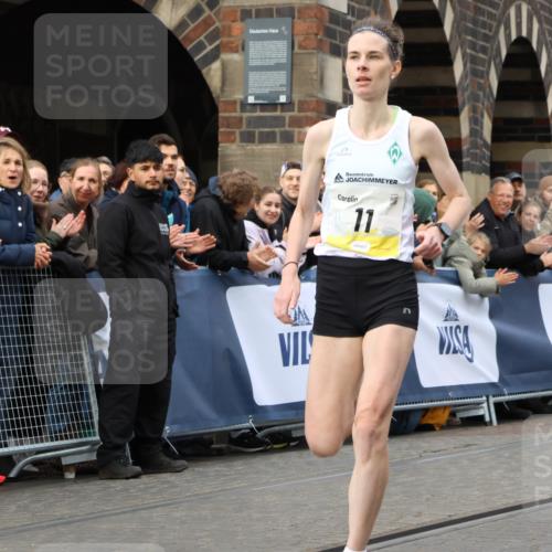 05.10.2025 - 20. swb-Marathon Bremen Strokosch-Dieckow http://msf.ph/oto/9219485 05.10.2025 10:30:16 Ziel 11 meine-sportfotos.de