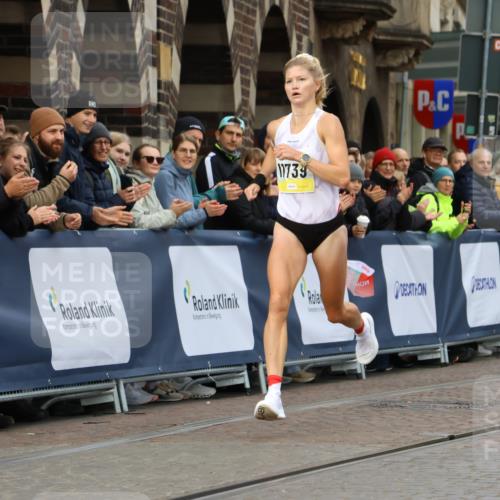05.10.2025 - 20. swb-Marathon Bremen Strokosch-Dieckow http://msf.ph/oto/9219499 05.10.2025 10:30:49 Ziel  meine-sportfotos.de