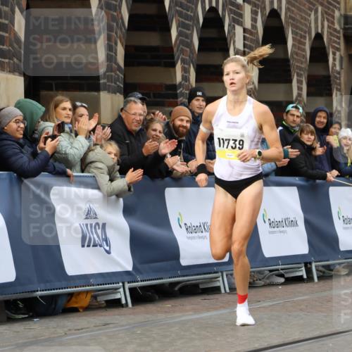 05.10.2025 - 20. swb-Marathon Bremen Strokosch-Dieckow http://msf.ph/oto/9219535 05.10.2025 10:30:50 Ziel  meine-sportfotos.de