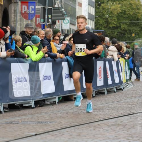05.10.2025 - 20. swb-Marathon Bremen Strokosch-Dieckow http://msf.ph/oto/9219999 05.10.2025 10:32:48 Ziel 9996 meine-sportfotos.de